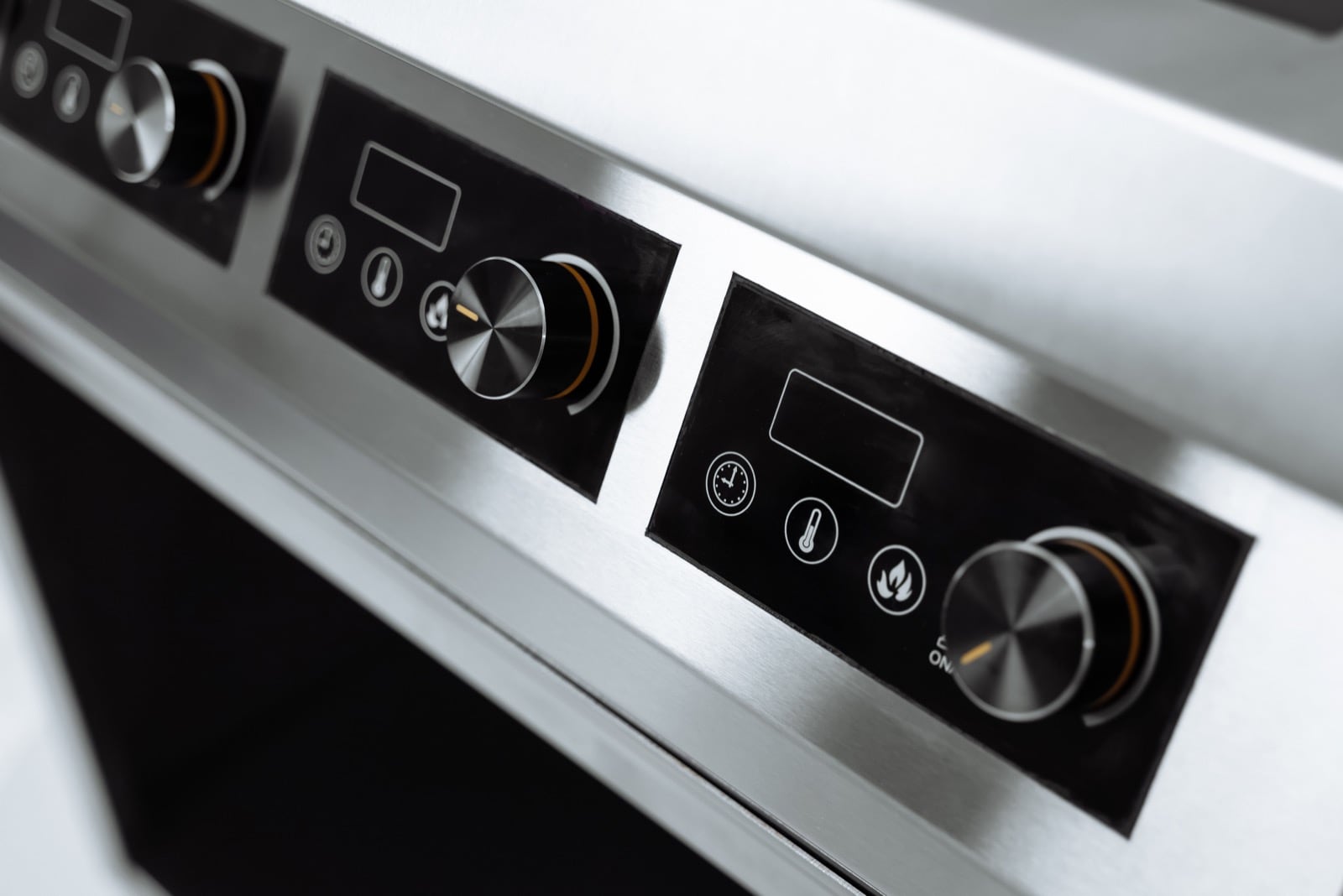 Панель управления индукционной плитой.