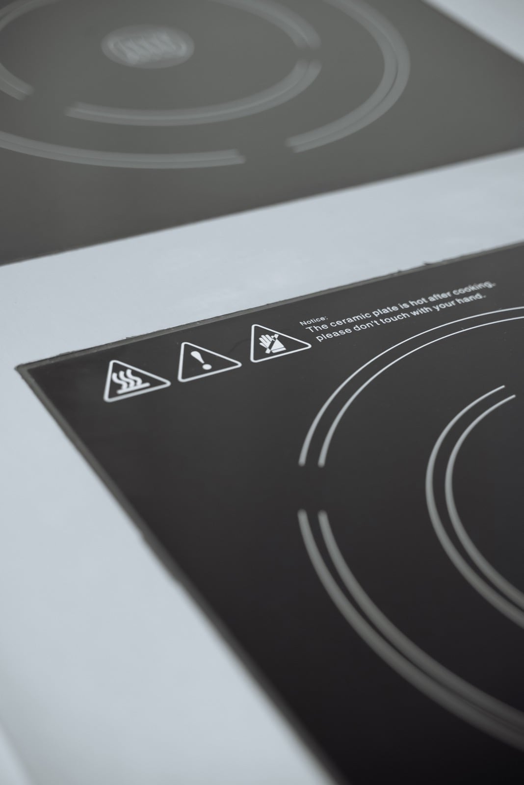 Фрагмент рабочих поверхностей индукционной плиты.