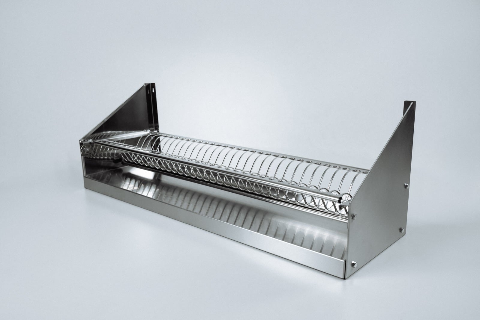 Навесная полка для посуды.