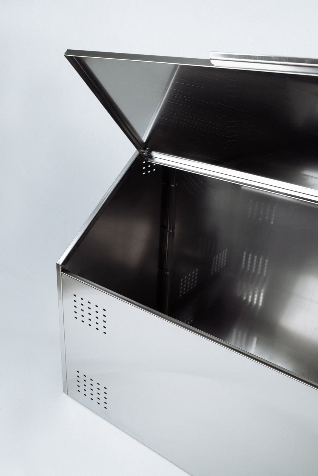 Фрагмент ящика для овощей.